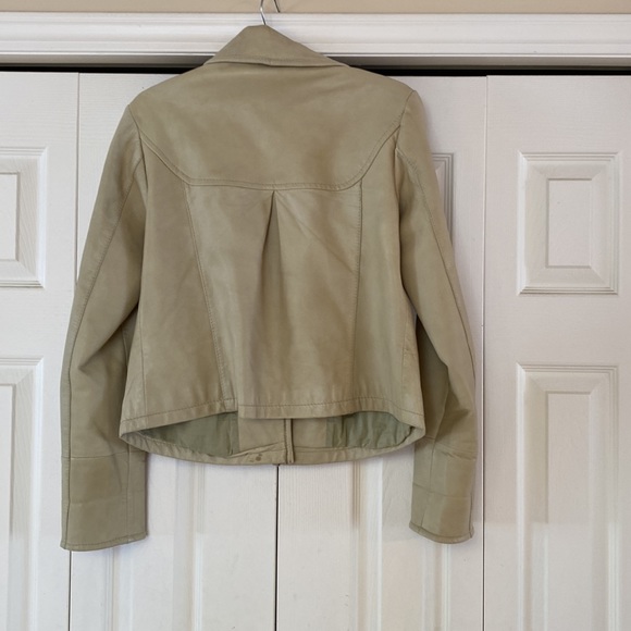 Vintage 90s Danier Leather Cream colour Jacket. - Picture 2 of 11